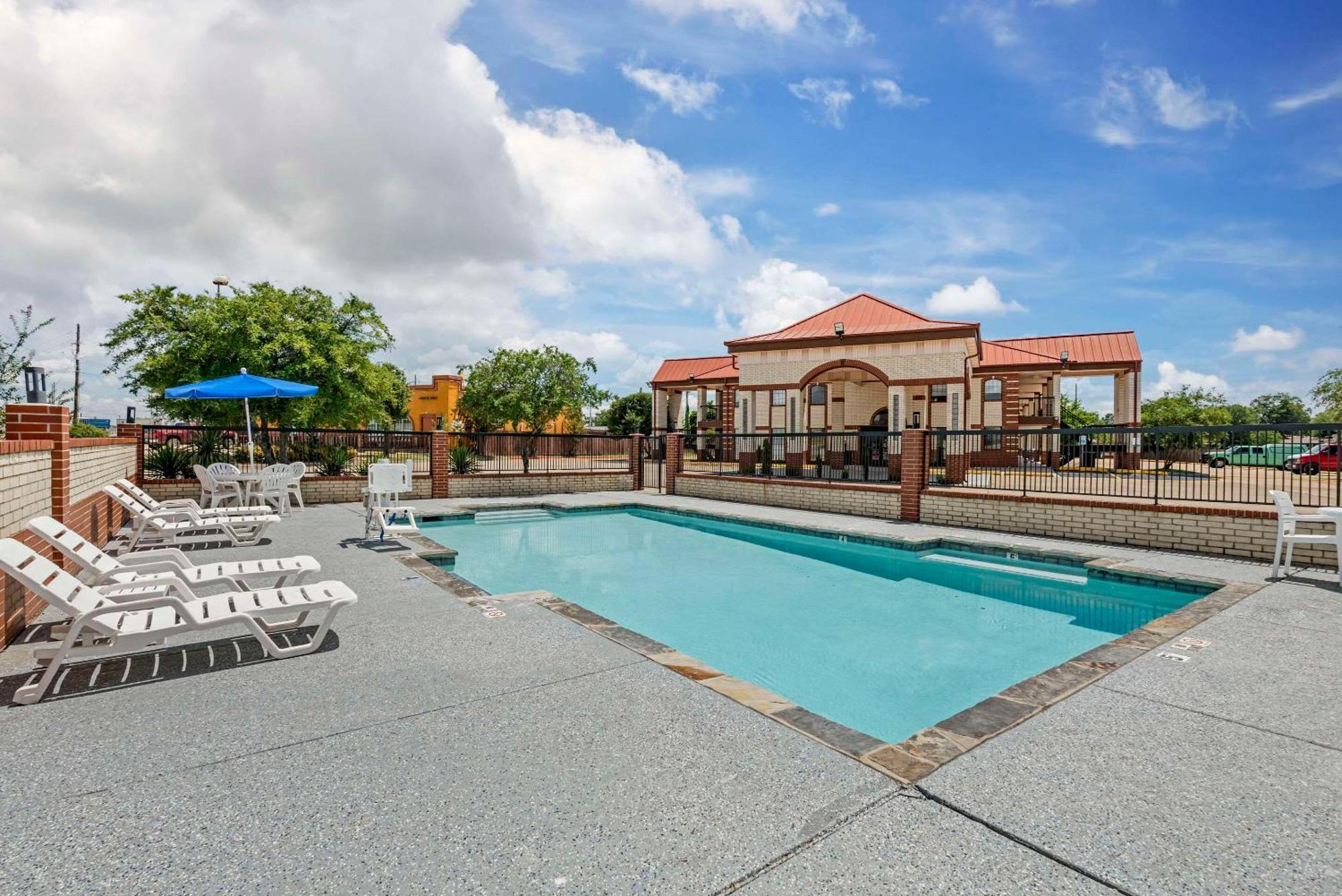 Americas Best Value Inn New Boston Exterior foto