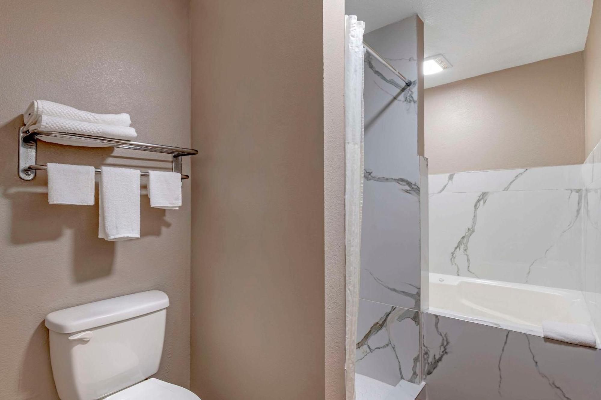Americas Best Value Inn New Boston Exterior foto