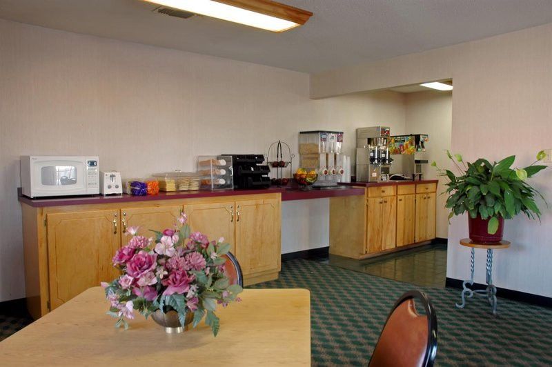Americas Best Value Inn New Boston Exterior foto