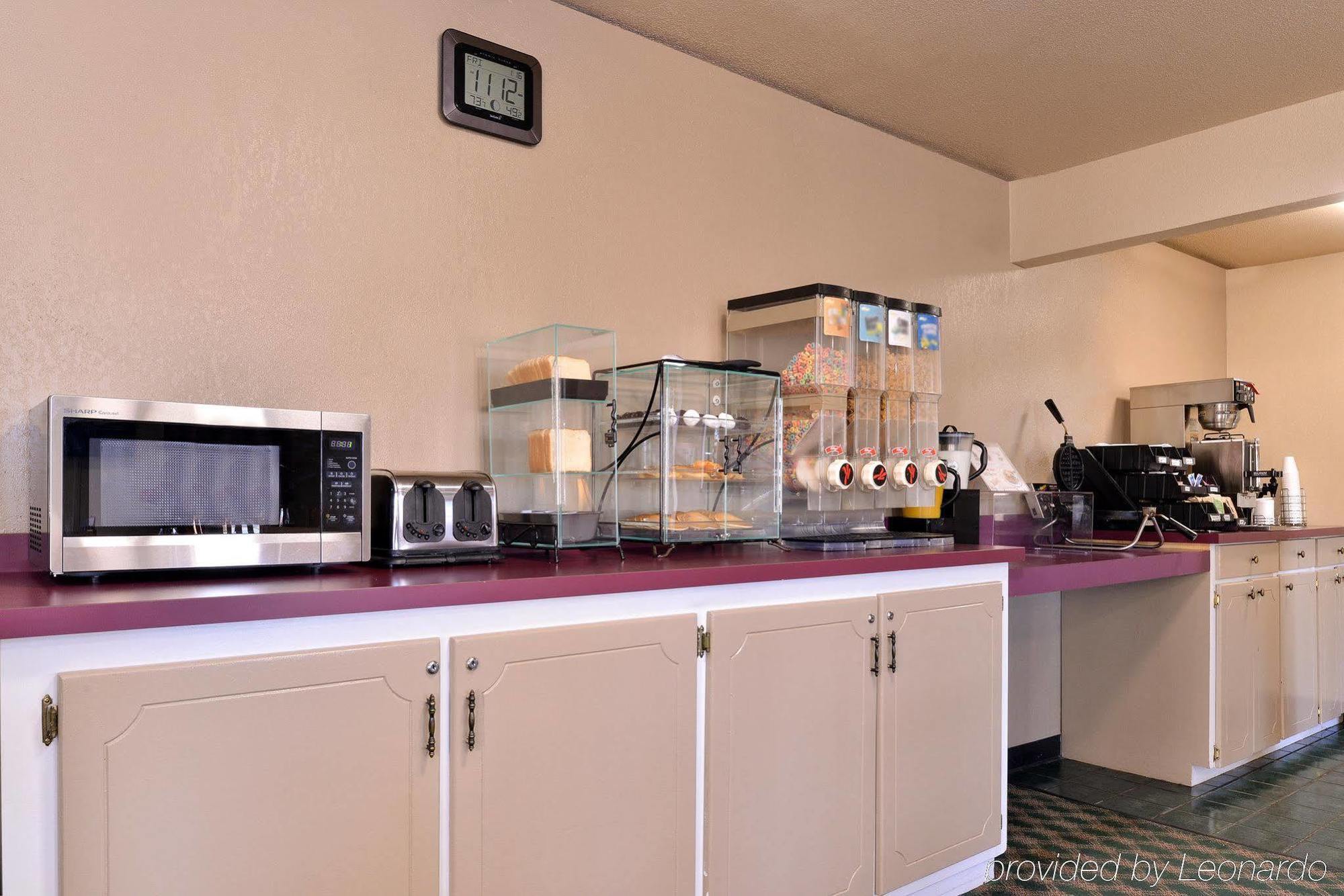 Americas Best Value Inn New Boston Exterior foto