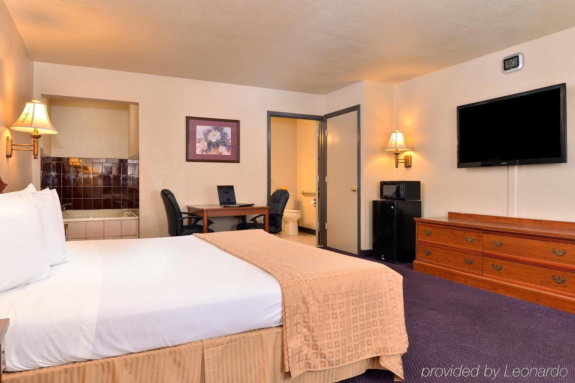 Americas Best Value Inn New Boston Exterior foto