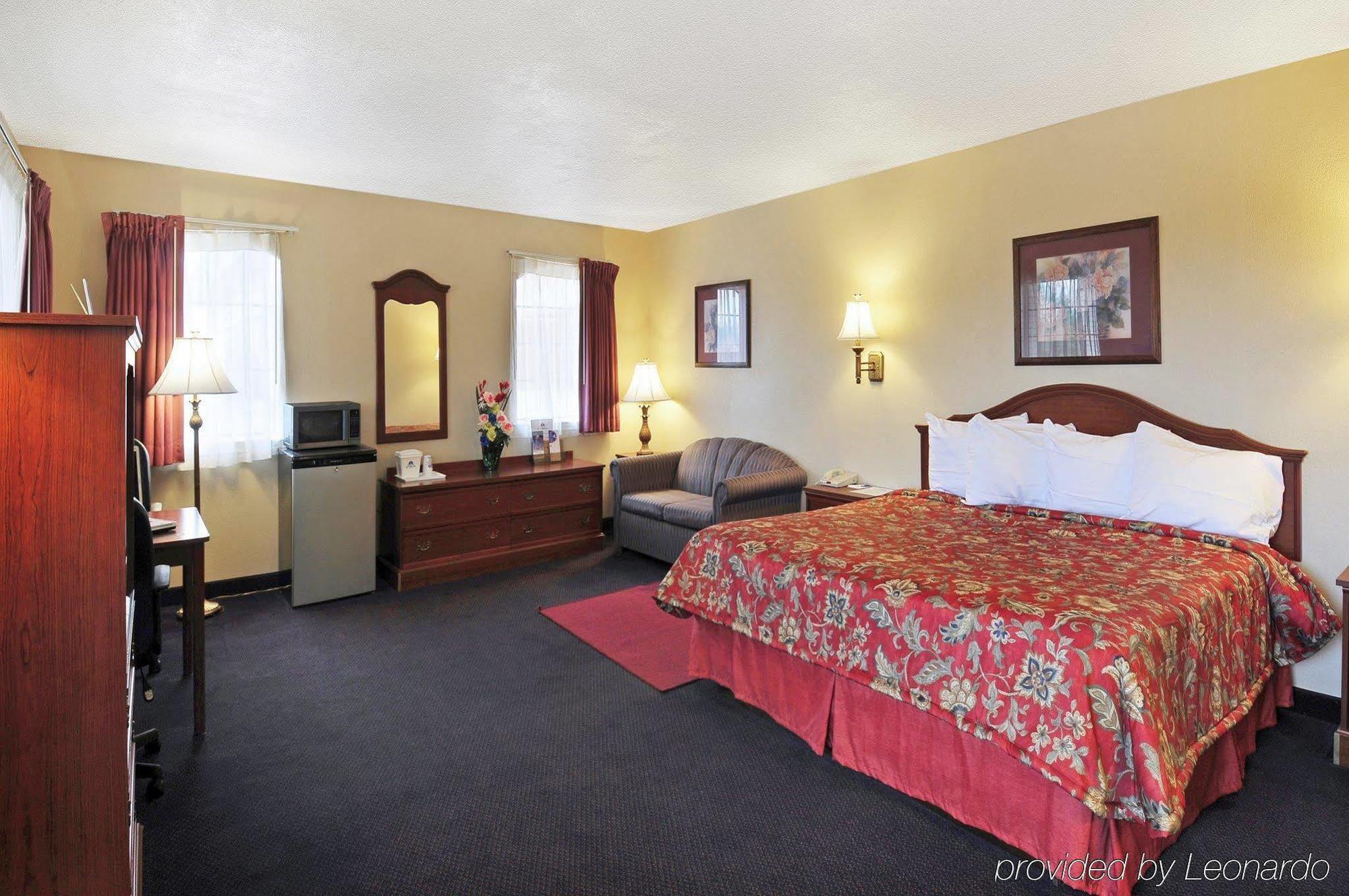 Americas Best Value Inn New Boston Exterior foto